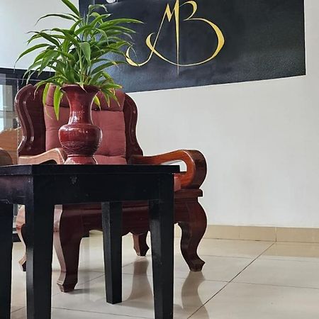 Retro Quarter Mb Pansiyon Siem Reap Dış mekan fotoğraf