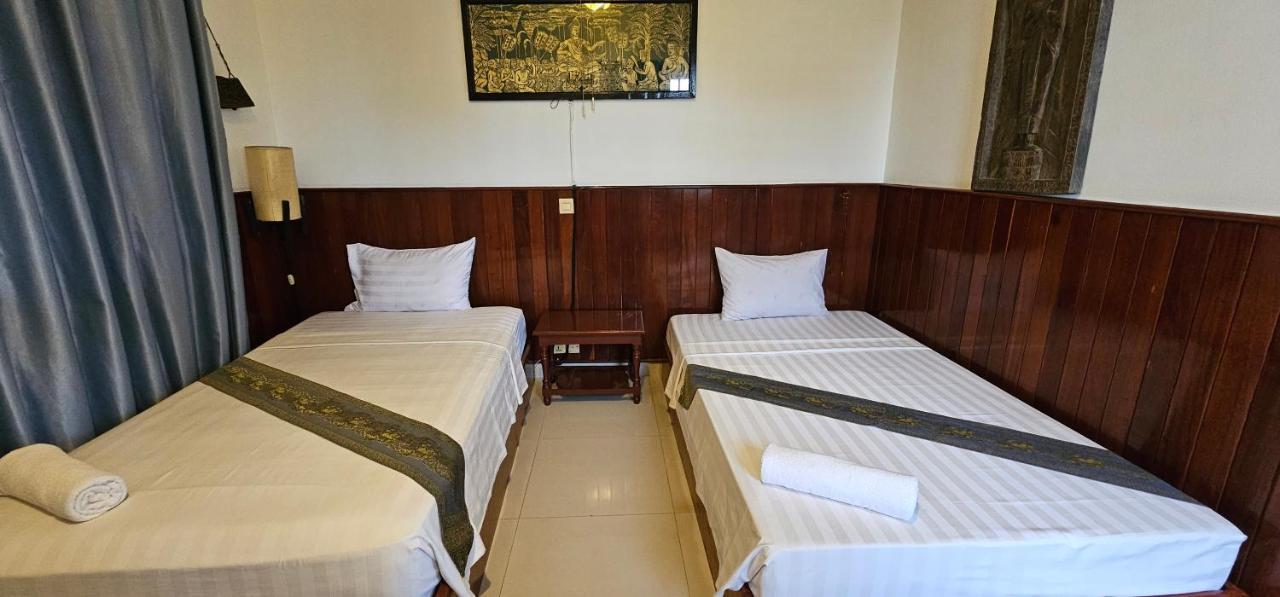 Retro Quarter Mb Pansiyon Siem Reap Dış mekan fotoğraf