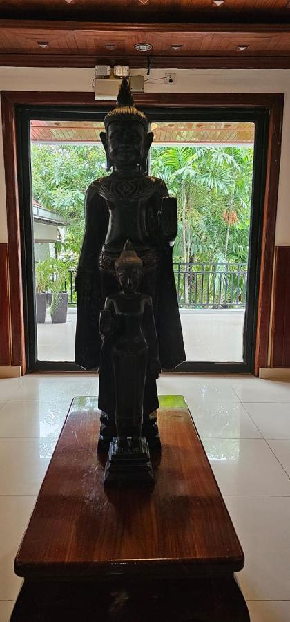Retro Quarter Mb Pansiyon Siem Reap Oda fotoğraf