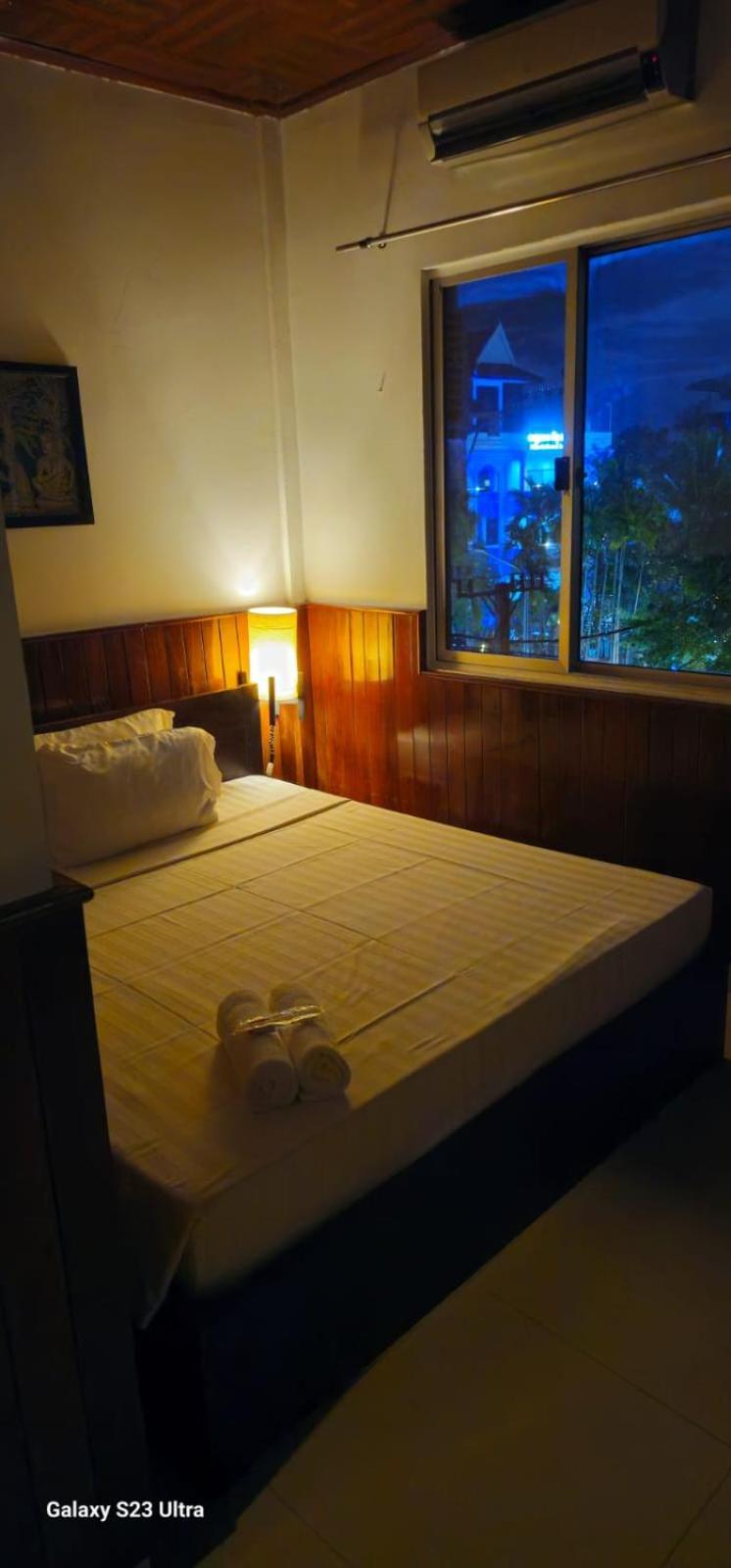 Retro Quarter Mb Pansiyon Siem Reap Dış mekan fotoğraf