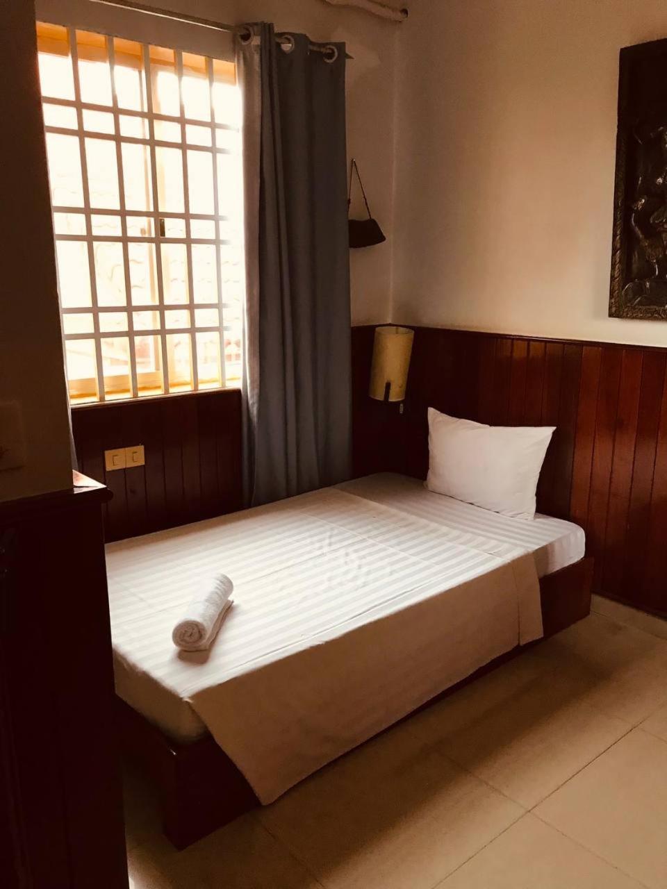 Retro Quarter Mb Pansiyon Siem Reap Dış mekan fotoğraf